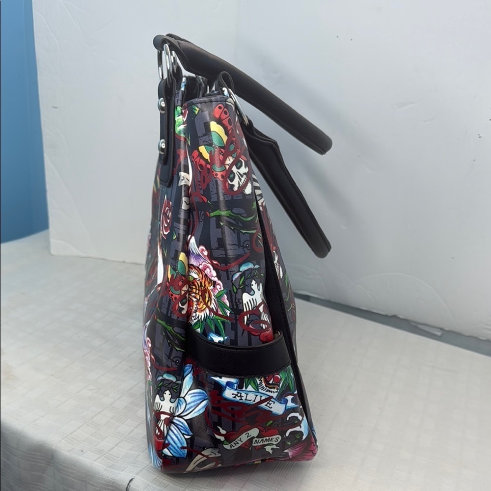 Ed Hardy Black and Red Shoulder Bag with Tattoo-Inspired Design - Picture 4 of 11